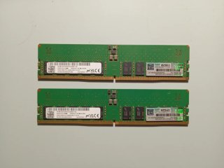2x 32GB DDR5 UDIMM  (64GB en total)