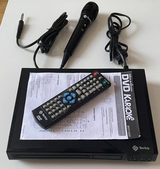 DVD Karaoke Tectoy DVT-F251 con Micrófono