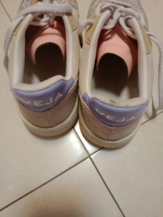 Deportivas Veja Beige y Rosa