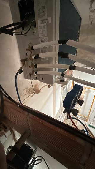 Instalador equipos de aire acondicionado