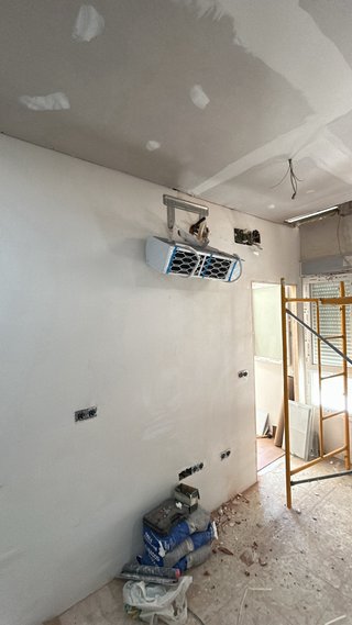 Instalador equipos de aire acondicionado
