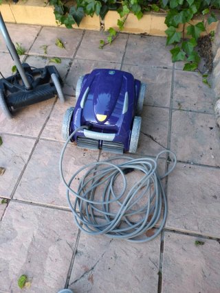 Robot limpiafondos Zodiac Piscina