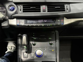 Lexus CT 2.5 HYBRID 122 200H BUSINESS (2020)