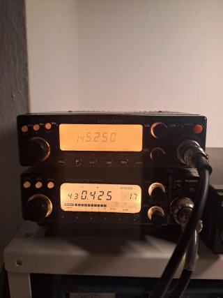 Apparati Kenwood VHF UHF