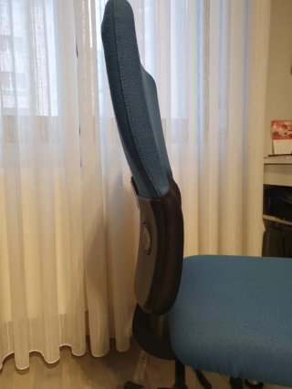 Silla de oficina Steelcase azul y negra