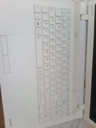 Ordenador Toshiba Blanco