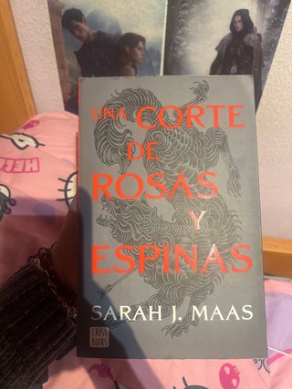 Una corte de rosas y espinas. Nueva presentación