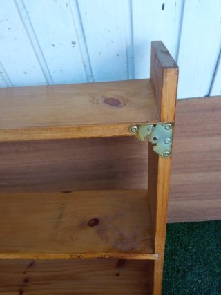 Estantería de pino para colgar