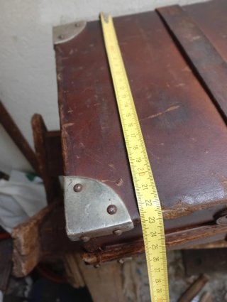 Maletín antiguo para escopeta de cuero