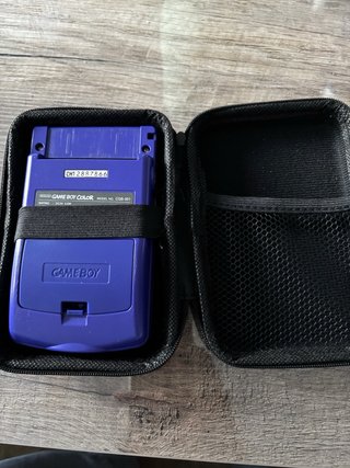 Estuche para consola a estrenar.