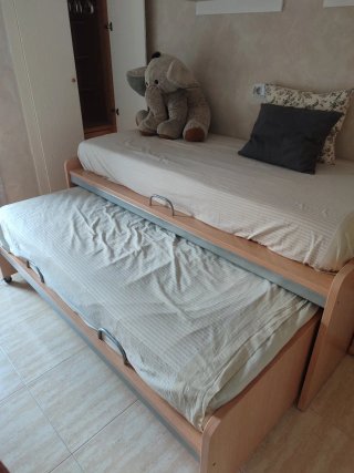 Cama nido con cajones de madera maciza + cajonera