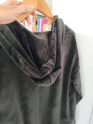 Sudadera de terciopelo negra