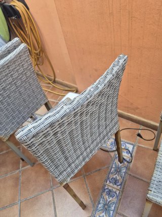 Sillas de comedor beige y gris