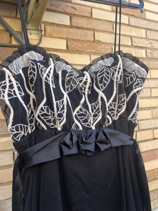 Vestido de invitada NUEVO negro con falda globo