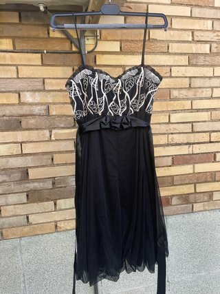 Vestido de invitada NUEVO negro con falda globo