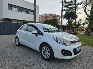KIA Rio 2013 CON 1 AÑO DE GARANTIA