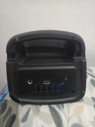 Altavoz Grande Negro con Luces Azules