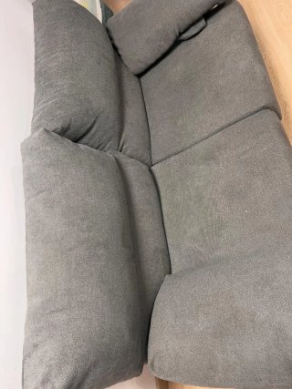 Sofá 2 plazas gris tela