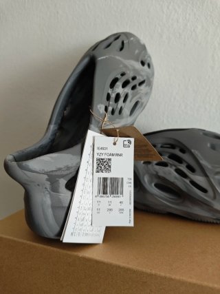 Adidas Yeezy Foam RNR MX Granite DS T46