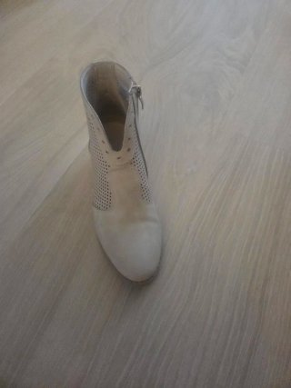 Botines Chika10 Tacon Bajo Beige/Marrón Talla 37
