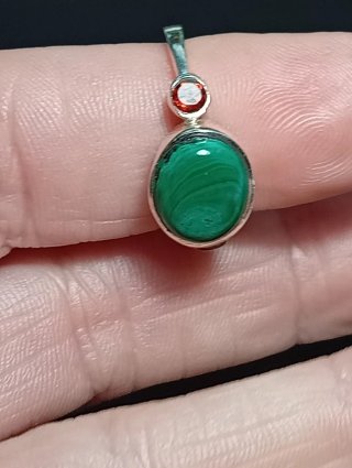 Anillo Plata Ley Malaquita y Granate y cornalina