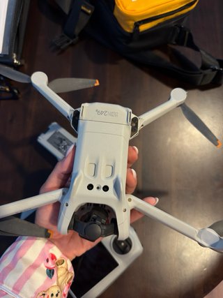 Dron DJI Mini 3 Bianco con Accessori