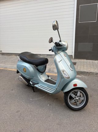 Vespa LX 125 Azul