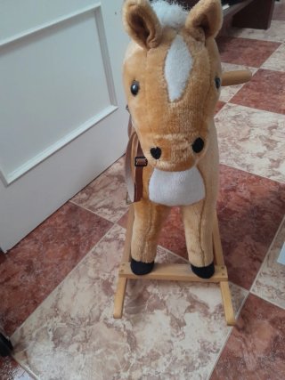 Cavalino di legno per bambini