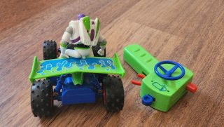 Auto telecomandata Buzz Lightyear Toy Story