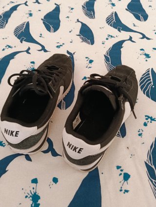Zapatillas Nike Mujer Negras y Blancas