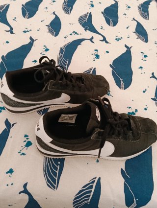 Zapatillas Nike Mujer Negras y Blancas