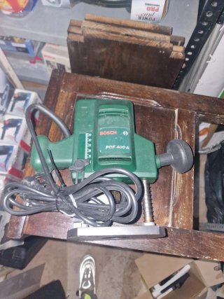 Fresadora Bosch POF 400 A
