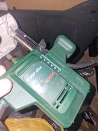 Fresadora Bosch POF 400 A