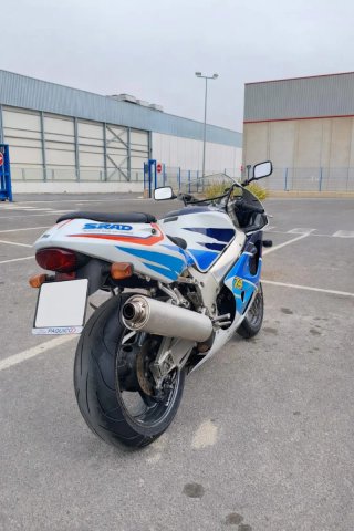 Suzuki GSXR 750 SRAD 1996