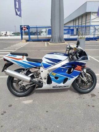 Suzuki GSXR 750 SRAD 1996