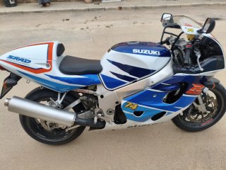 Suzuki GSXR 750 SRAD 1996