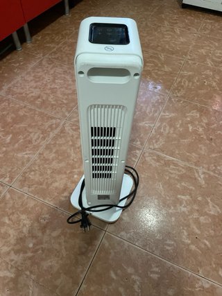 Calentador eléctrico torre blanco