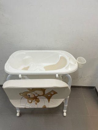 Bañera cambiador bebé con patas