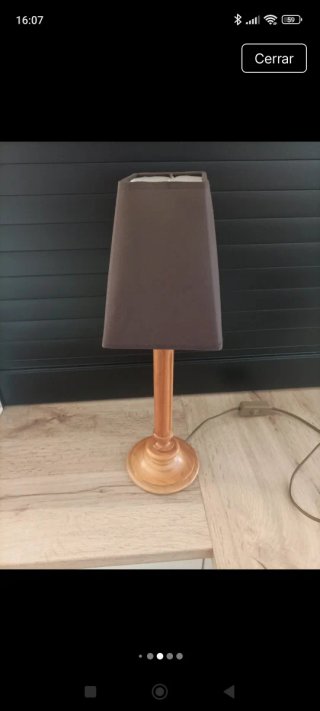Lamparita de mesa madera y tela