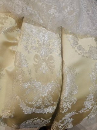 Traje de Fallera Niña brocatel de Vives y Mari