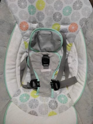 Mecedora/Columpio Portátil Ingenuity Swing'n Go