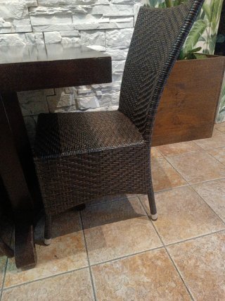 Mesa y 2 Sillas