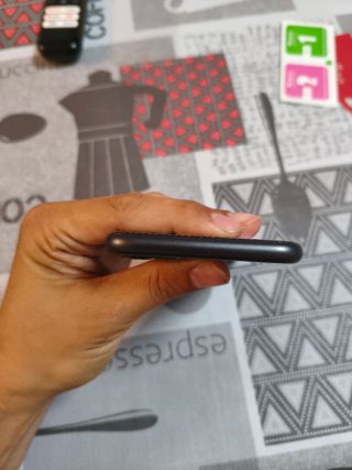 iPhone 11 64GB Negro 74% Batería
