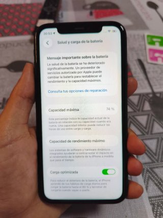 iPhone 11 64GB Negro 74% Batería