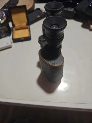 Prismáticos Antiguos Dorados y Negros