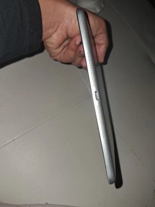 Tablet blanca en buen estado