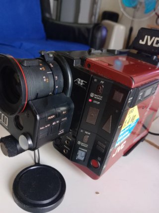 Videocámara JVC VHS-C Roja