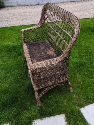 Sillón de mimbre para exterior