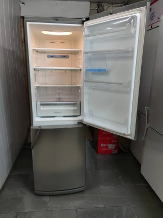 Nevera marca LG clase A 190x60cm no Frost garantia