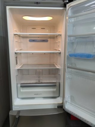 Nevera marca LG clase A 190x60cm no Frost garantia